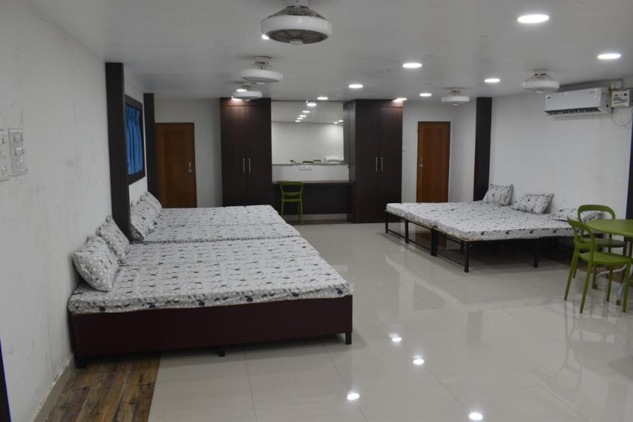 Midwaay Resort Patratu Εξωτερικό φωτογραφία