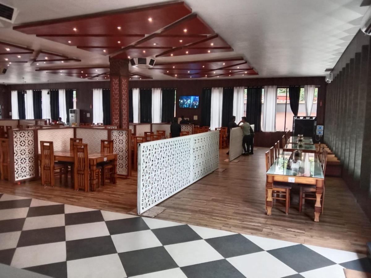 Midwaay Resort Patratu Εξωτερικό φωτογραφία